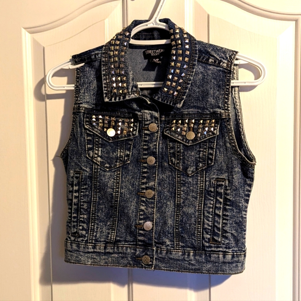 Studded Acid Wash Denim Vest Size Small